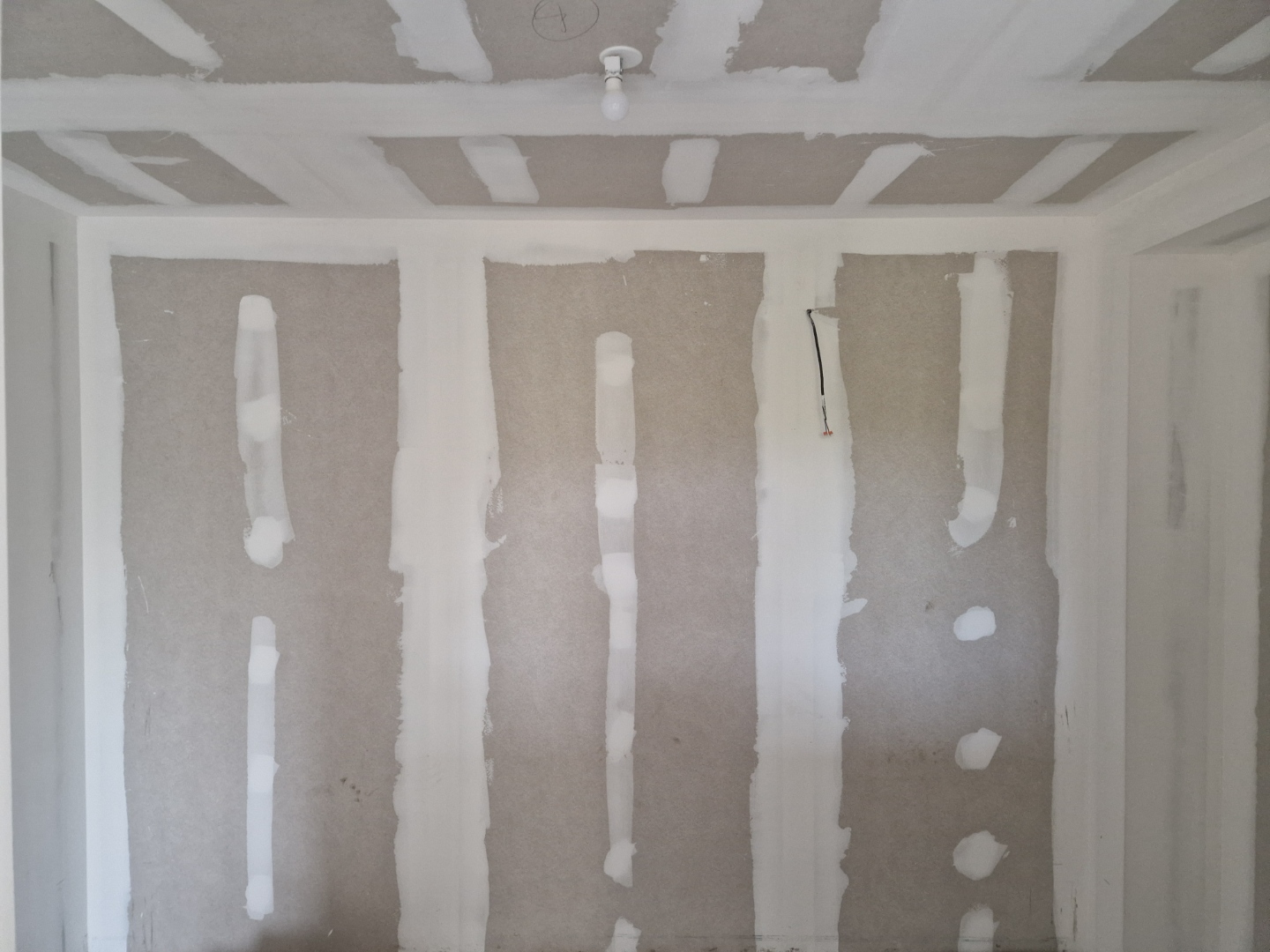Bandes joints mur plafond — GCTF Peinture